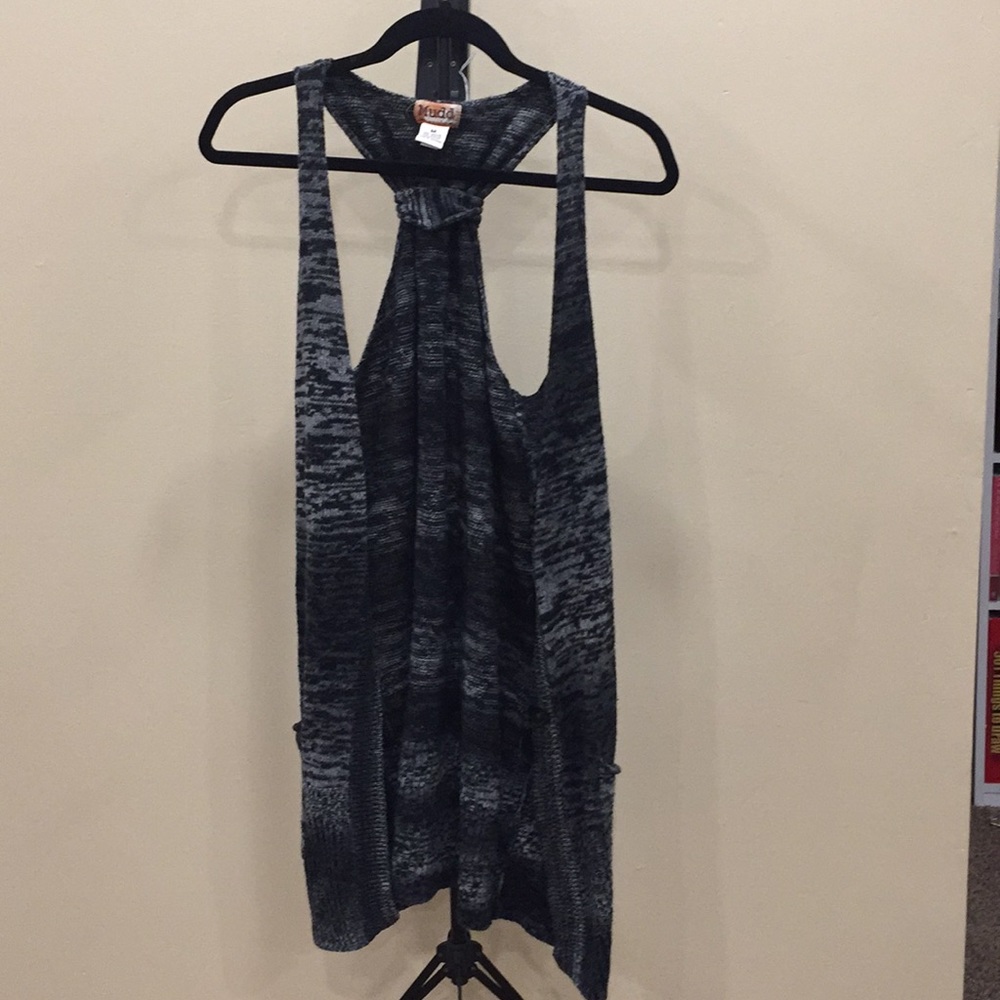 Women’s three button knit vest